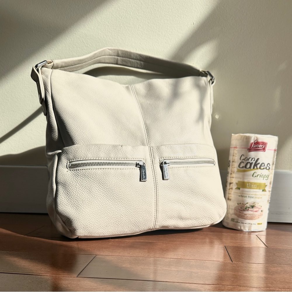Danier Cream Leather Shoulder Bag